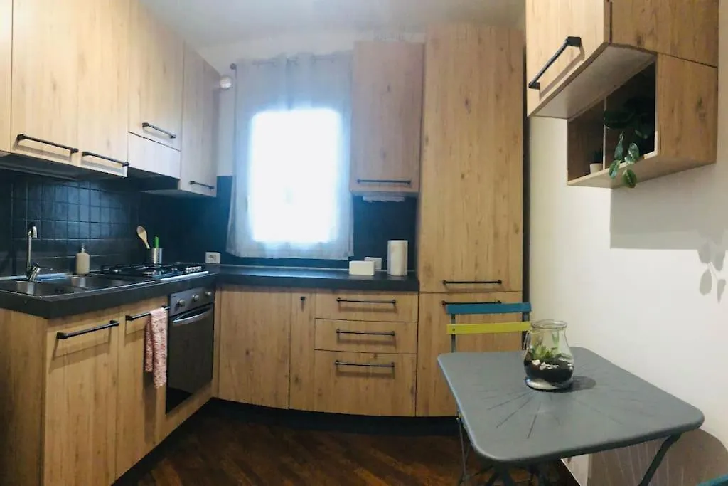 Apartamento Appartamento In Zona Centrale A Uso Esclusivo Bari